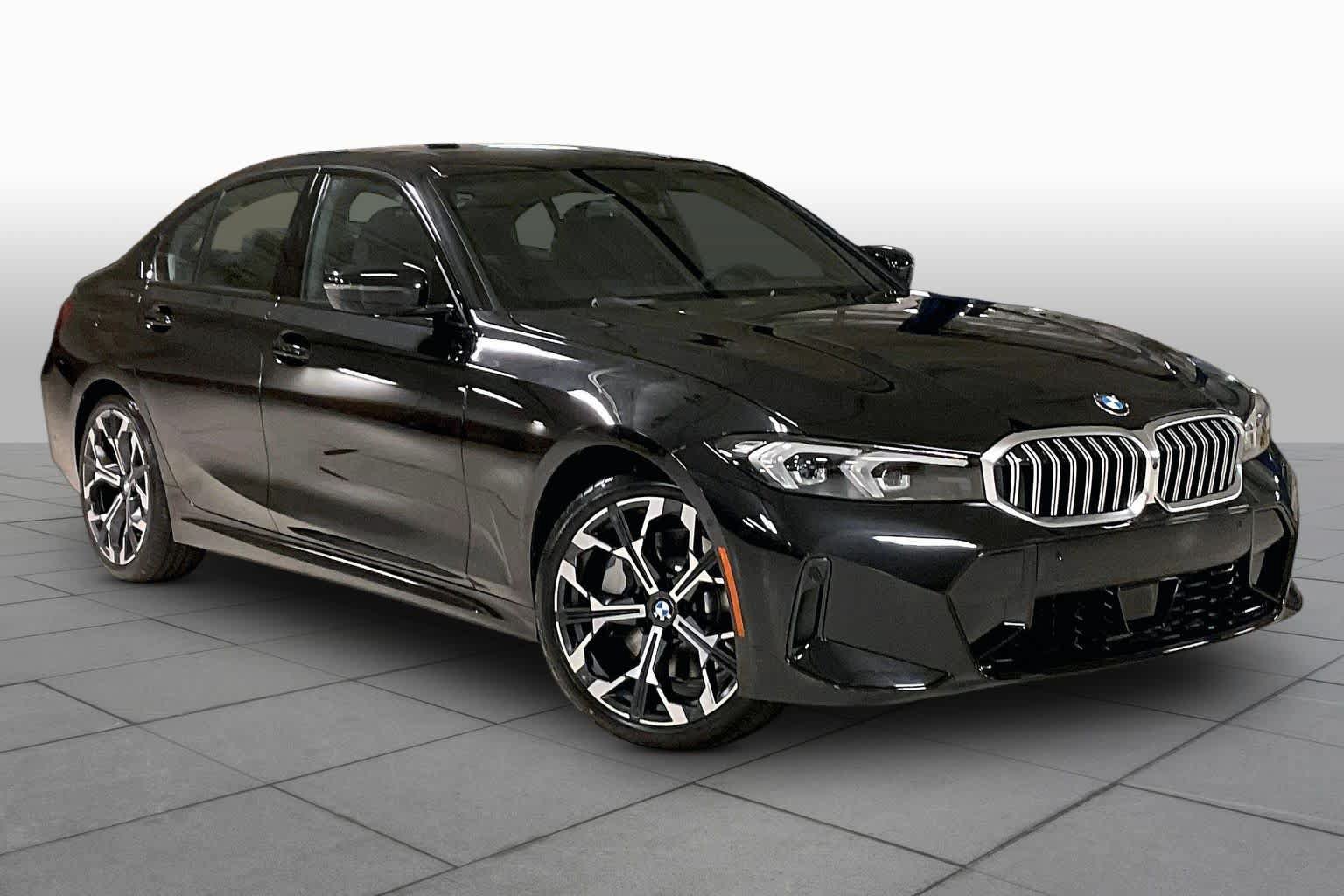 Used 2026 BMW 330i Sedan w/ M Sport Package RWD image 2