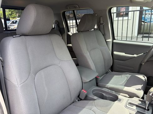 Used 2017 Nissan Frontier SV RWD image 19