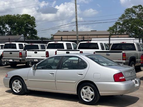Used 2001 Nissan Altima GXE image 4