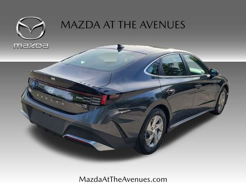 Used 2025 Hyundai Sonata SE FWD image 4