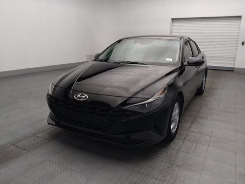 Used 2021 Hyundai Elantra SE FWD image 15
