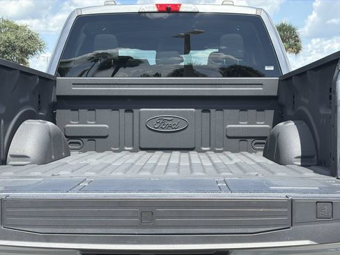 Used 2025 Ford F150 Lightning XLT AWD/4WD image 8