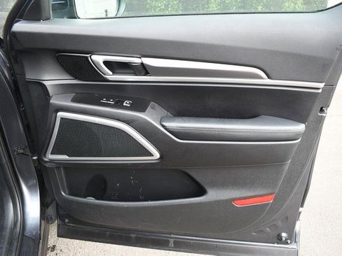 Used 2022 Kia Telluride LX image 23