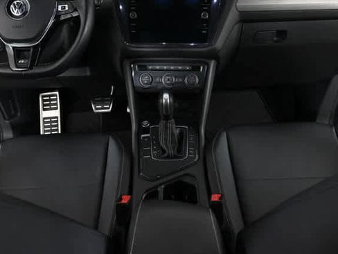 Used 2021 Volkswagen Tiguan SE R-Line image 18