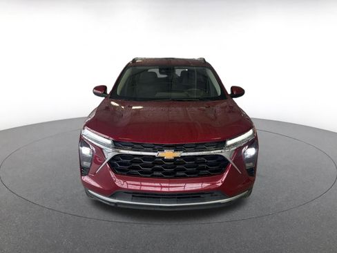 Used 2025 Chevrolet Trax LT image 5
