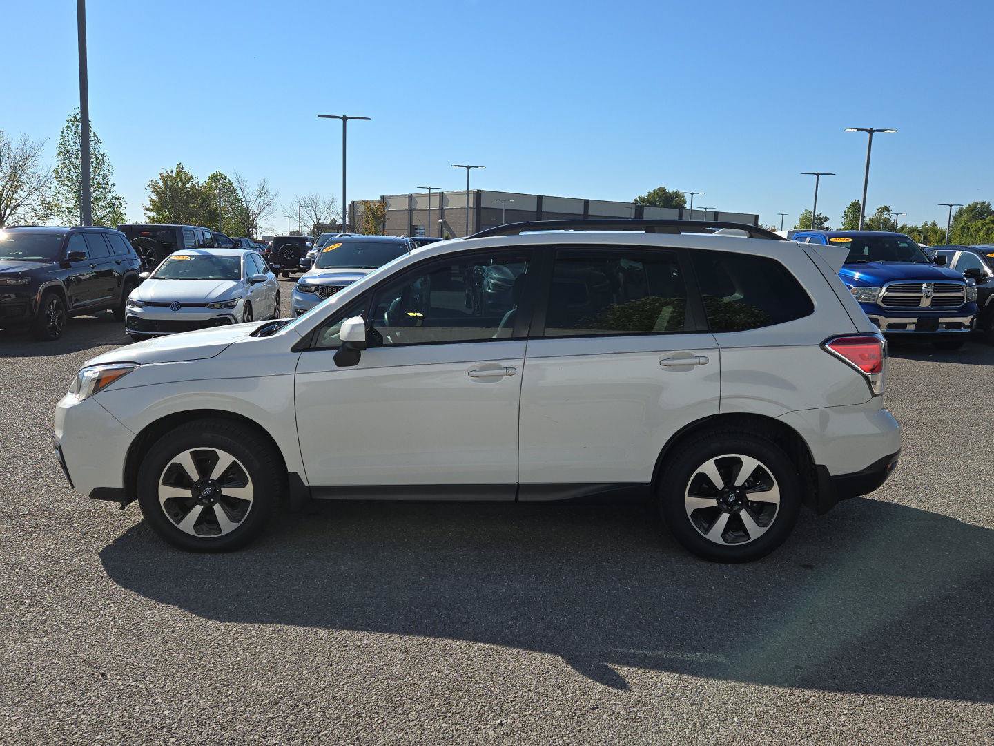 Used 2018 Subaru Forester 2.5i Premium w/ Protection Package #1 AWD/4WD image 4