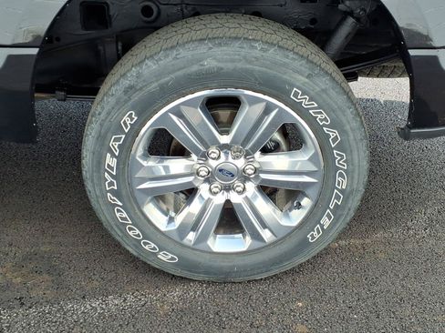 Used 2019 Ford F150 XLT w/ Equipment Group 302A Luxury AWD/4WD image 7