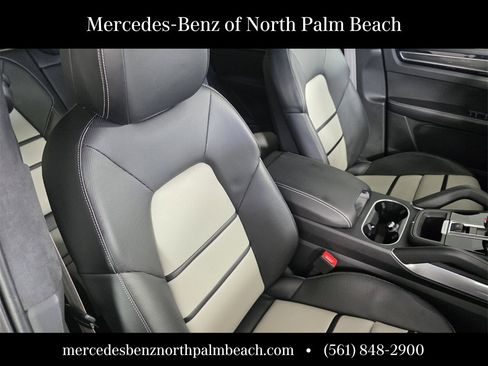 Used 2023 Porsche Cayenne Turbo image 35