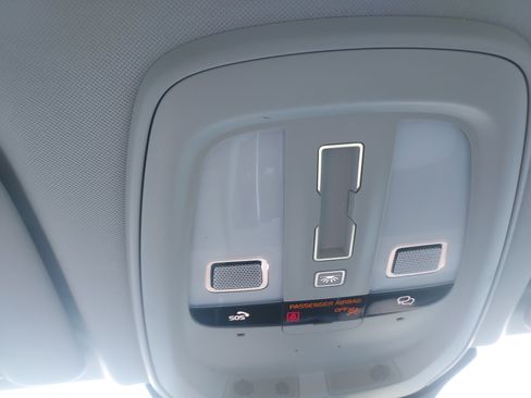 Used 2024 Volvo XC60 B5 Core w/ Climate Package image 35