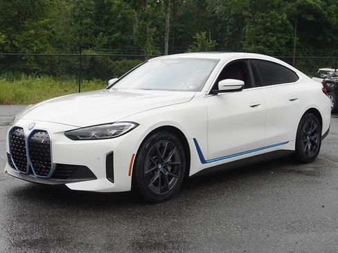 Used 2023 BMW i4 eDrive40 RWD image 9