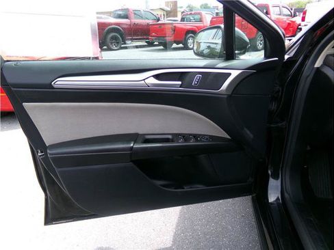 Used 2019 Ford Fusion S FWD image 2