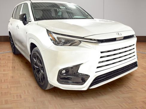 New 2025 Lexus TX 500h AWD image 4