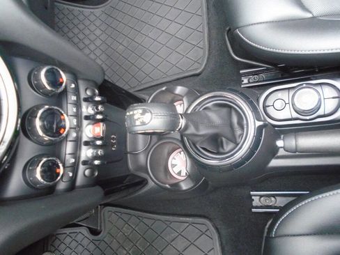 Used 2017 MINI Cooper S image 14