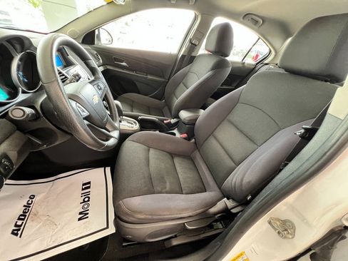 Used 2015 Chevrolet Cruze LT image 15