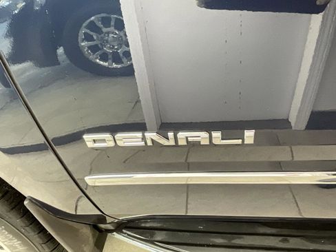 Used 2019 GMC Yukon Denali w/ Open Road Package image 34