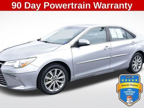Used 2017 Toyota Camry XLE FWD image 1