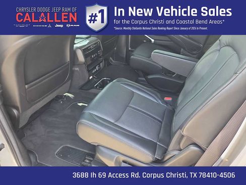 Used 2022 Jeep Wagoneer Series III w/ Flexible Seating Group AWD/4WD image 20