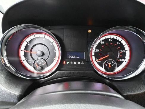 Used 2020 Dodge Grand Caravan SE w/ UConnect Hands-Free Group image 29