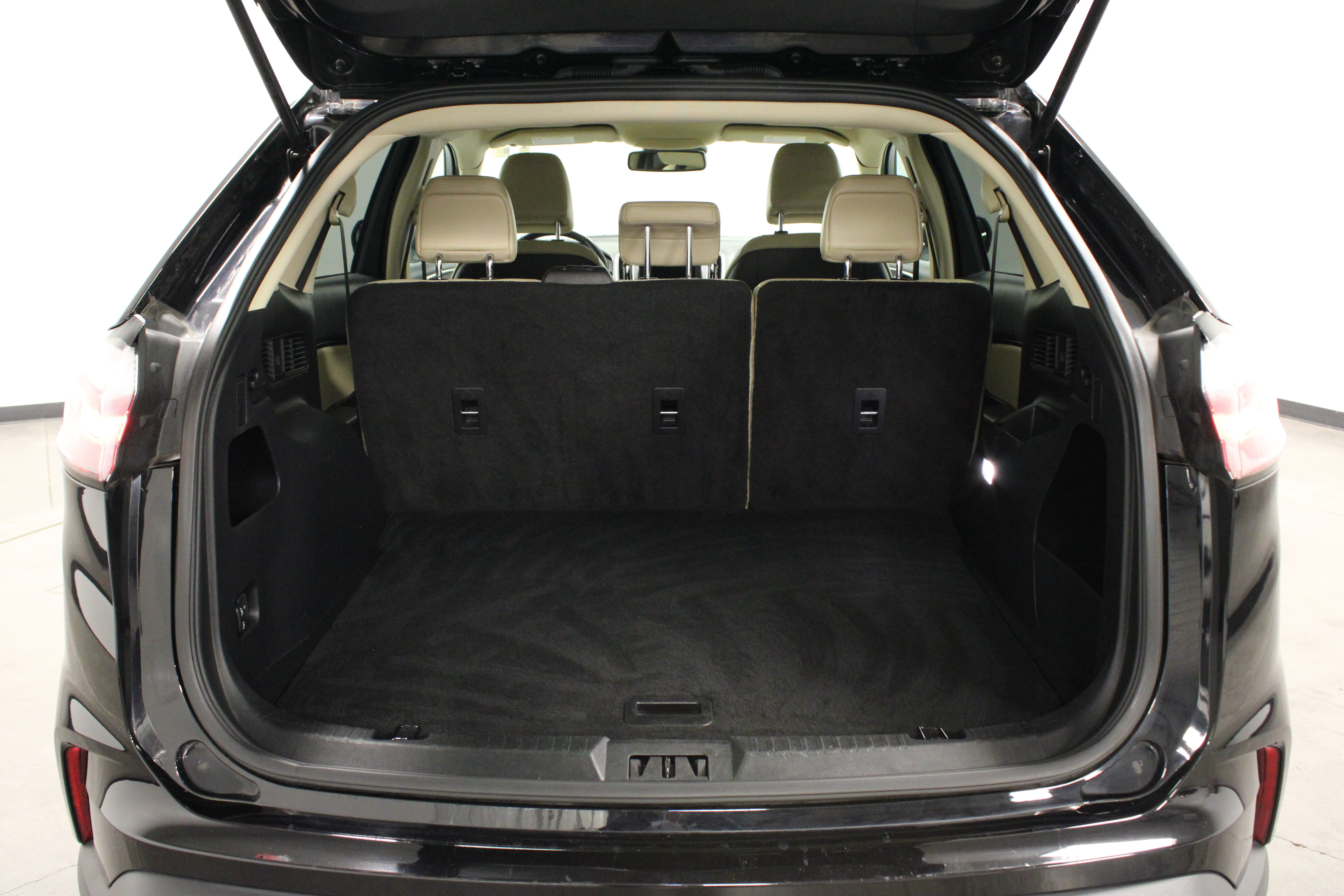 Used 2024 Ford Edge SEL AWD/4WD image 14