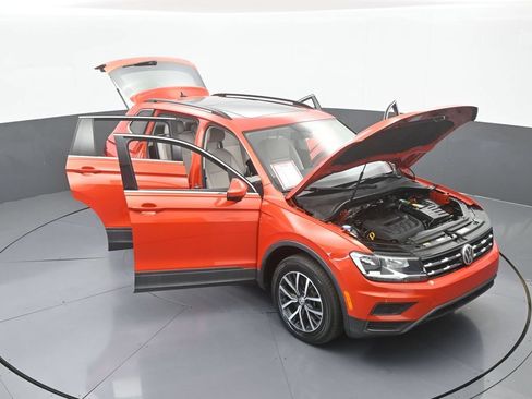Used 2019 Volkswagen Tiguan SE w/ Panoramic Sunroof Package FWD image 63