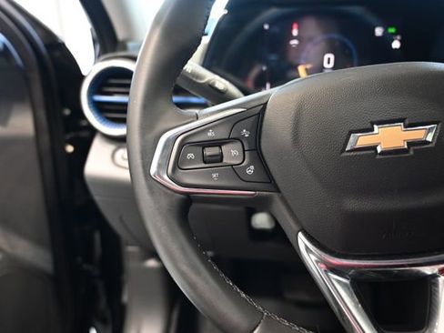 Used 2025 Chevrolet Trax LT w/ Driver Confidence Package image 21