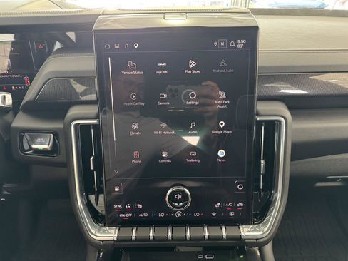 Used 2025 GMC Yukon Elevation w/ LPO, Floor Liner Package AWD/4WD image 23