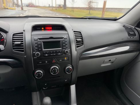 Used 2012 Kia Sorento LX w/ Convenience Pkg image 14