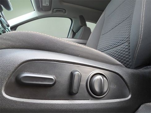 Used 2021 GMC Terrain SLE w/ Driver Convenience Package image 20