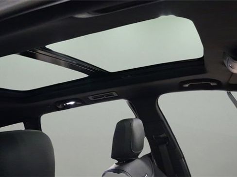 Used 2022 Cadillac XT6 Luxury image 21