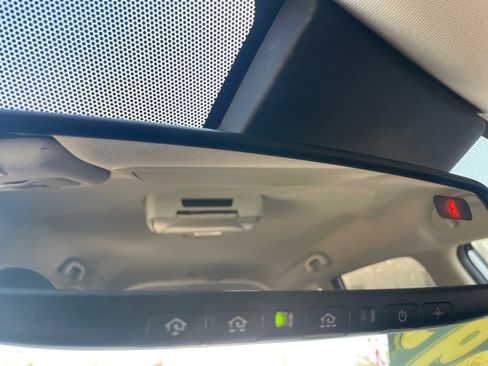 Used 2017 Nissan Rogue SL image 30