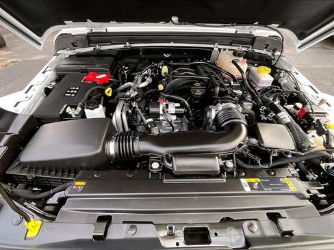 Certified 2022 Jeep Wrangler Unlimited Sahara image 9