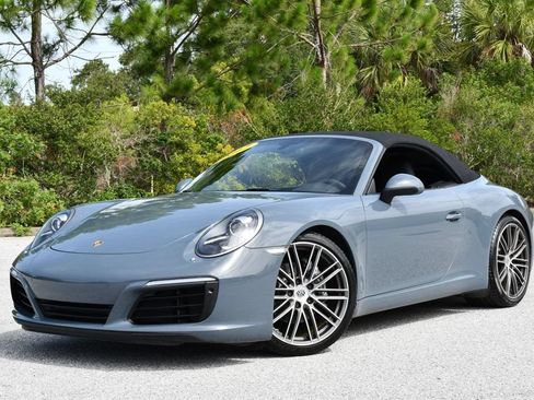 Used 2017 Porsche 911 Carrera image 2