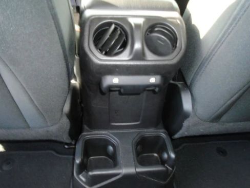 Used 2020 Jeep Wrangler Unlimited Sport S AWD/4WD image 26