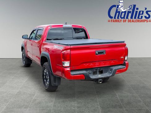 Used 2018 Toyota Tacoma TRD Off-Road w/ Technology Package AWD/4WD image 5