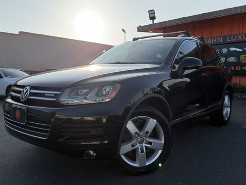 Used 2012 Volkswagen Touareg Hybrid AWD/4WD image 6