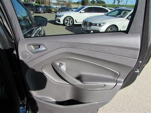 Used 2015 Ford Escape SE w/ Equipment Group 201A image 22