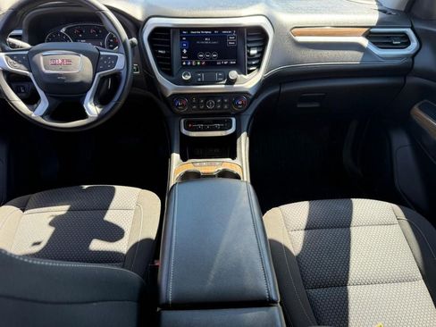 Used 2022 GMC Acadia SLE FWD image 11