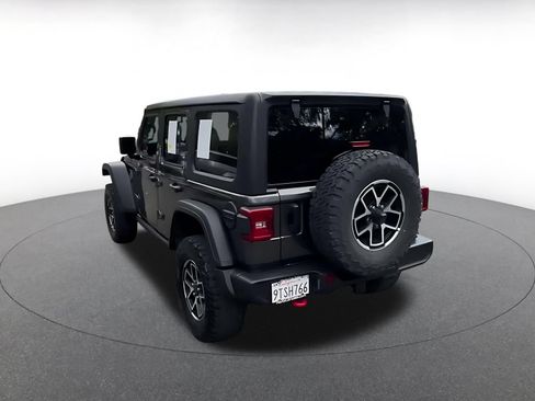 Used 2025 Jeep Wrangler Unlimited Rubicon AWD/4WD image 12