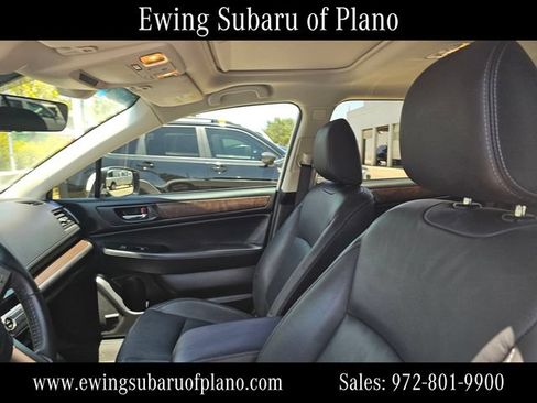 Used 2017 Subaru Outback 2.5i Limited AWD/4WD image 6