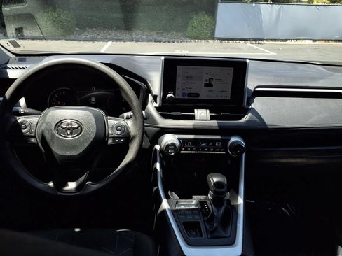 Certified 2024 Toyota RAV4 XLE AWD/4WD image 21