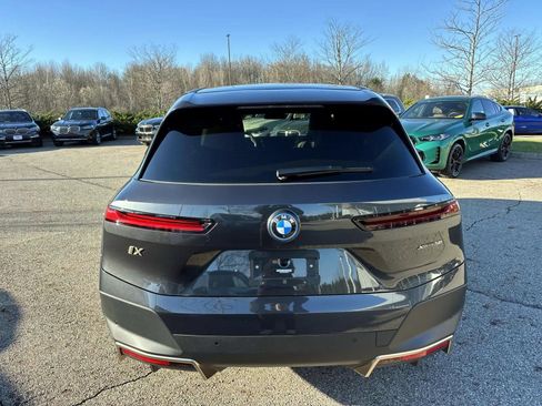 Used 2023 BMW iX xDrive50 w/ Premium Package image 6