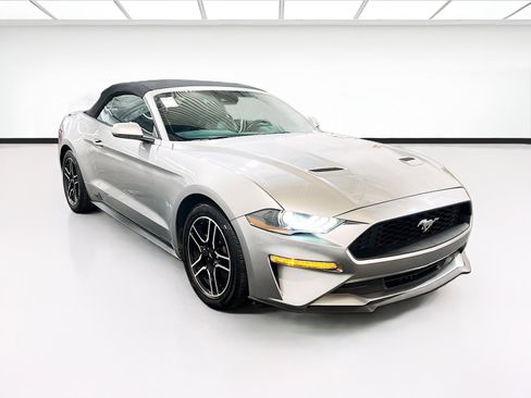 Used 2022 Ford Mustang Premium RWD image 3