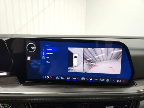 New 2026 Chevrolet Tahoe Premier w/ Sun And Tow Package AWD/4WD image 23