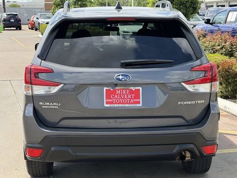 Used 2024 Subaru Forester Premium AWD/4WD image 6