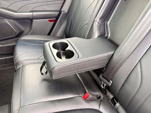 Certified 2025 Ford Escape ST-Line Elite w/ Premium Technology Package AWD/4WD image 36