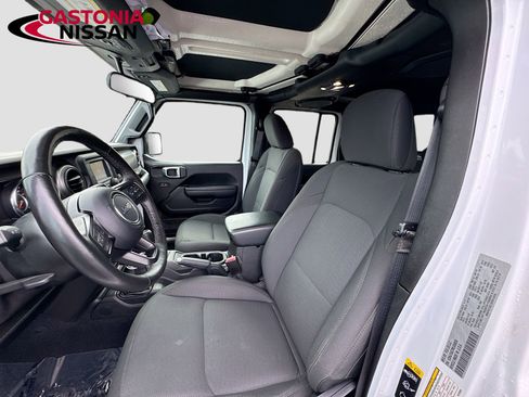 Used 2021 Jeep Gladiator Willys image 27