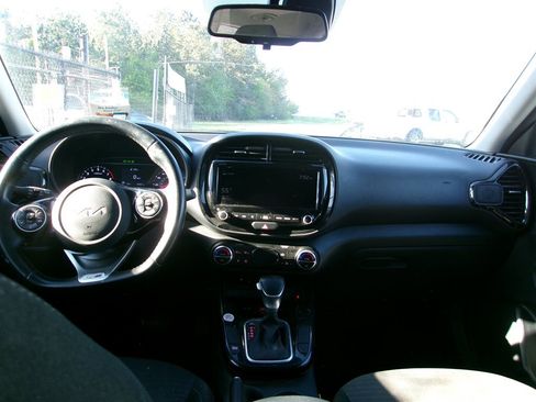 Used 2022 Kia Soul GT-Line image 17