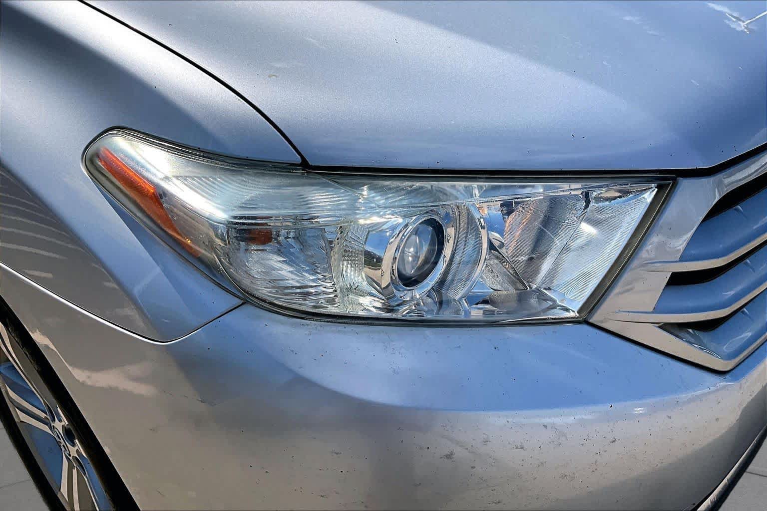Used 2013 Toyota Highlander Limited FWD image 26