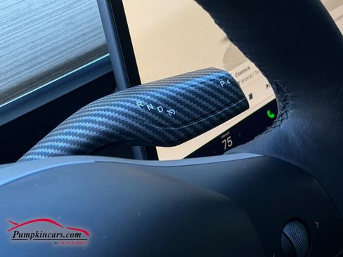 Used 2023 Tesla Model Y Performance image 40