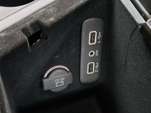 Used 2019 Dodge Challenger SXT image 28